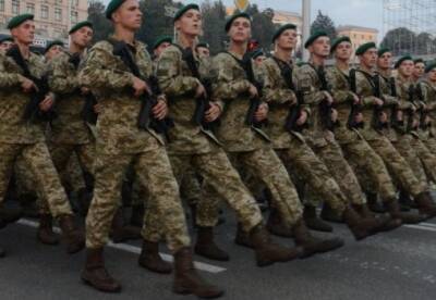 В Украине могут отменить военный сбор