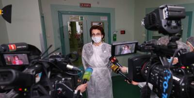 Елена Кроткова: Несмотря на пандемию, оказание высокотехнологичной медпомощи не прекращалось ни на секунду