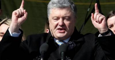 Власти Украины заподозрили экс-президента Порошенко в госизмене из-за поставок угля из Донбасса