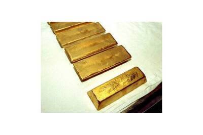 Фьючерсы на золото закрылись ниже 1800 долларов за унцию на ожиданиях повышения процентных ставок