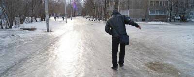 Житель Ангарска отсудил у мэрии компенсацию за падение на обледеневшем тротуаре