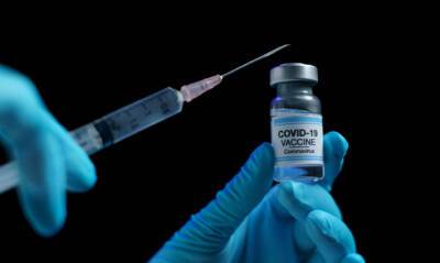 Европейский лекарственный регулятор одобрил пятую вакцину против COVID-19