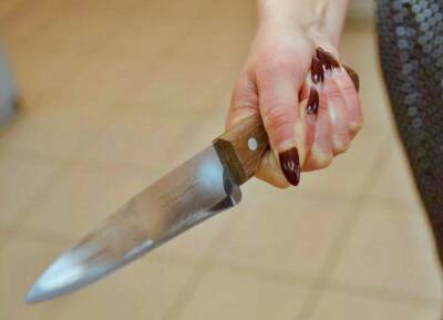 Злоумышленница зарезала сожительницу кухонным ножом в Новокузнецке