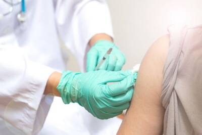Более 44% россиян сделали прививки от гриппа