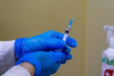 Вакцинация подростков в Хабаровске может начаться уже в этом году