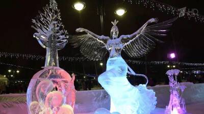 В Томске центральная площадь превратилась в выставку ледяных скульптур
