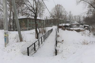 В Хабаровске отремонтировали деревянный мост за 200 тысяч рублей