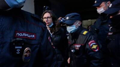 В Петербурге муниципальный депутат Ольга Галкина сложила мандат