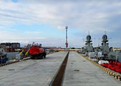 Сооружение причалов в новом пункте базирования Каспийской флотилии завершено