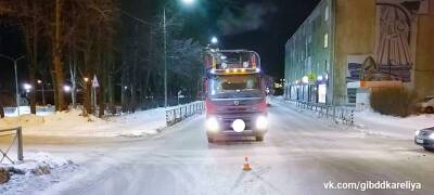 Грузовик сбил пешехода в крупнейшем городе Приладожья в Карелии (ФОТО и ВИДЕО)