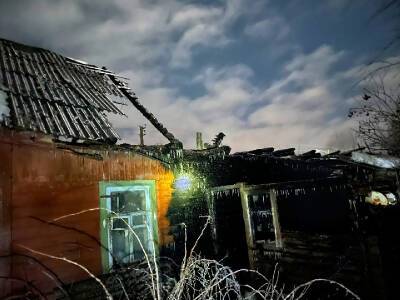 Ночью в райцентре смоленской области горел жилой дом