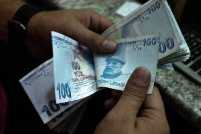 Турецкая лира выросла на 15% на фоне программы защиты вкладов Эрдогана