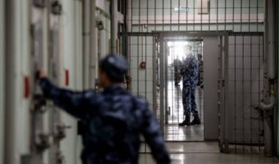 Трое заключенных пожаловались на издевательства в новосибирском СИЗО‑1