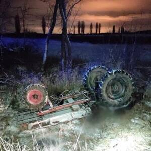 Под Киевом в ДТП с трактором погибли два человека