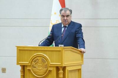 Президент Таджикистана раскритиковал систему образования в стране