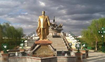 Для построения диктатуры нужно 10 лет, за которые уничтожатся все светские достижения - argumenti.ru - Туркмения