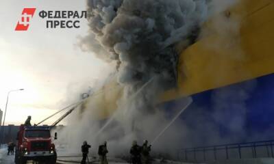 К горящему гипермаркету в Томске едет пожарный поезд