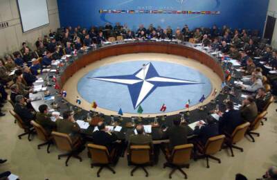 FT: в НАТО отсутствует консенсус по вопросу переговоров с Россией