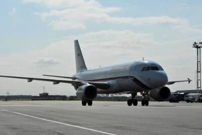 Самолет из Петербурга в Иваново задержали на 6 часов из-за технических проблем