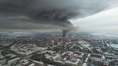 В Томске в горящей «Ленте» рухнула крыша
