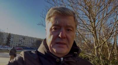 Порошенко объявил, что вернется на Украину в январе