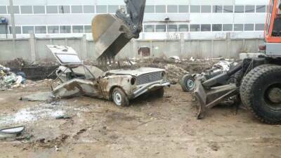 В Украине российские автомобили сдают на металлолом