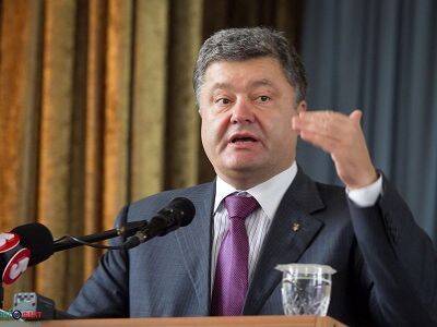 Порошенко пообещал вернуться в Украину "на своих условиях"