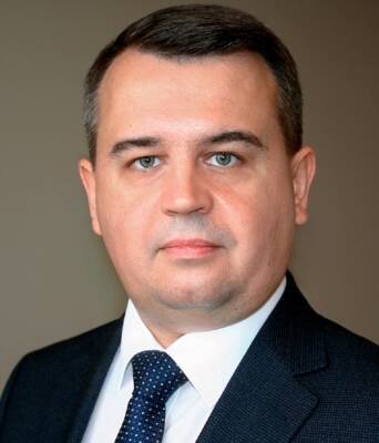 Исполняющий обязанности генерального директора Астраханской энергосбытовой компании поздравляет своих коллег с Днем энергетика и Новым годом