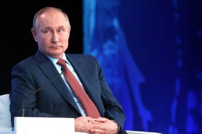 Будут сами решать: Путин разрешил губернаторам избираться на неограниченное количество сроков