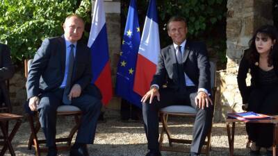 Путин и Макрон обсудили вопросы укрепления стабильности и безопасности в Европе