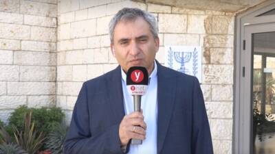 Зеэв Элькин - Нафтали Беннет - Элькин: "В Израиле не будут прививать насильно, у нас не фашистский режим" - vesty.co.il - Израиль