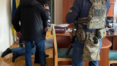 Начальника Франковской таможни области уличили на взятке, — СМИ