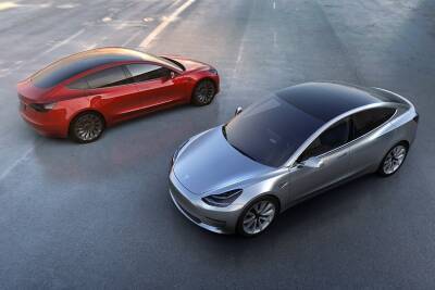 Tesla начала продавать Model 3 с аккумуляторами 2017 года