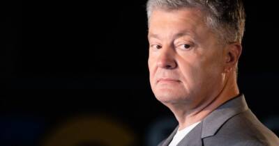 Депутаты областных и городских советов по всей Украине требуют от власти немедленно прекратить политическое преследование Порошенко