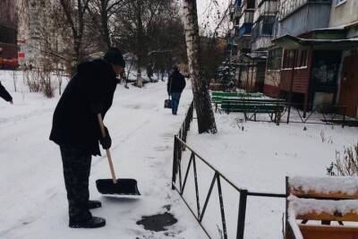 В Курске три УК получили предписания за неубранные от снега дворы