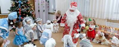 В Омске родители смогут посетить детские праздники при наличии QR-кода