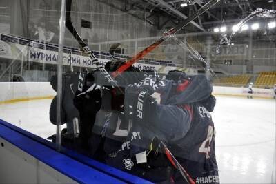 Мурманские хоккеисты разгромили курскую команду