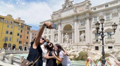 Журналисты составили список самых странных государственных законов для туристов