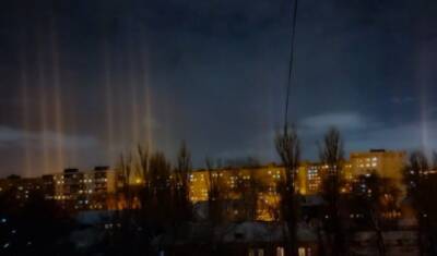 В небе над Воронежем и областью образовались световые столбы