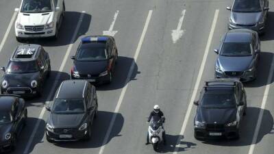 В России автовладельцев освободили от обязательного техосмотра личного транспорта
