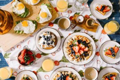 Популярные на завтрак продукты оказались опасными. От чего нужно отказаться - enovosty.com
