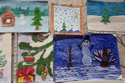 Сотрудники одной из колоний Ивановской области устроили выставку новогодних рисунков