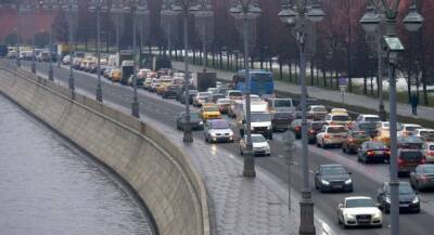 Петербуржцы не хотят идти в водители из-за низкой зарплаты