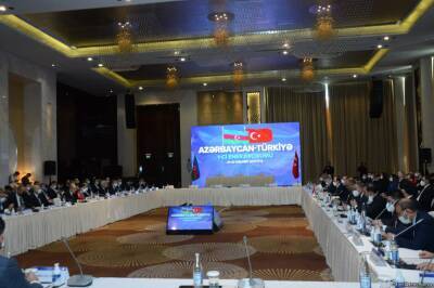 В Баку проходит азербайджано-турецкий энергетический форум (ФОТО)