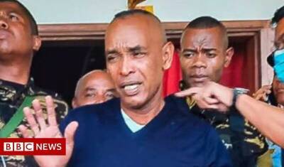 Министр полиции Мадагаскара спасся, проплыв 12 часов после крушения вертолета