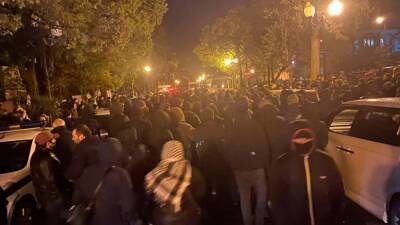 Абхазская оппозиция провела несанкционированный митинг