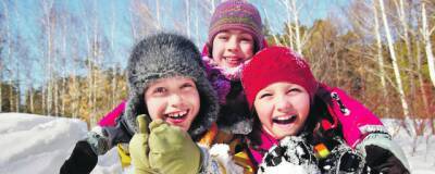 Саратовских школьников отправят на досрочные зимние каникулы
