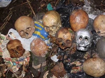 На речке под Калининградом нашли две сумки с человеческими черепами