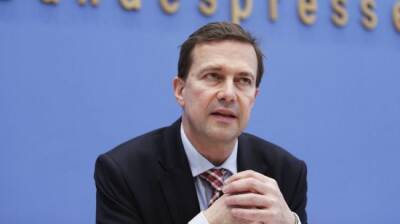 Германия хочет переговоров с Россией, чтобы разрядить ситуацию с Украиной