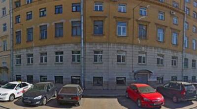 На улице, где жил Путин, на торги выставили 11 квартир, самая дешевая - за 10 млн